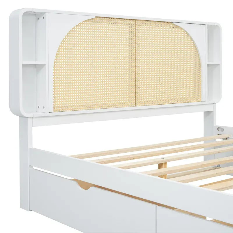 Lit plate-forme blanc Queen Size avec tête de lit en rotin, deux tiroirs et lit gigogne