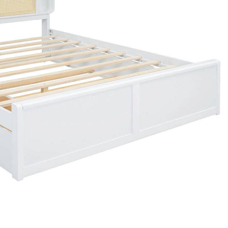 Lit plate-forme blanc Queen Size avec tête de lit en rotin, deux tiroirs et lit gigogne