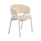 Chaise d'appoint moderne et élégante avec dossier en rotin et pieds en acier blanc pour salle à manger et cuisine