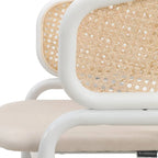 Chaise d'appoint moderne et élégante avec dossier en rotin et pieds en acier blanc pour salle à manger et cuisine