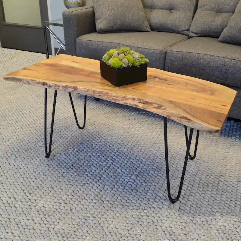 Table basse/Banc Seti Live Edge – Plateau en orme – Piètement doré