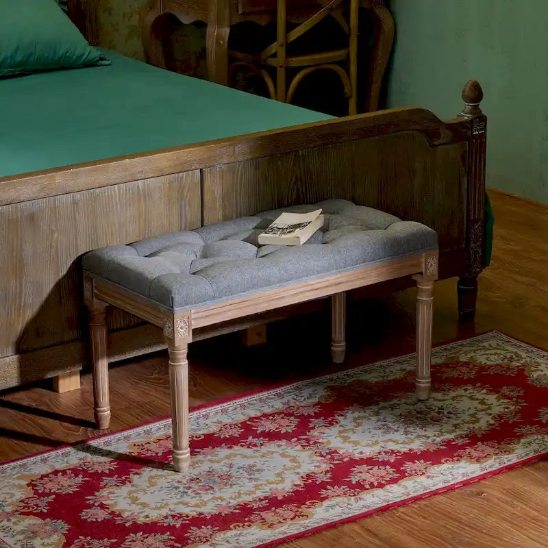 Banc français vintage tapissé avec cadre en bois massif sculpté